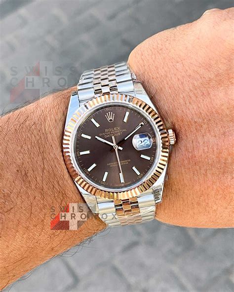 rolex everose chocolate vs sundust dial|Datejust 41, Champagne vs Everose Chocolate .